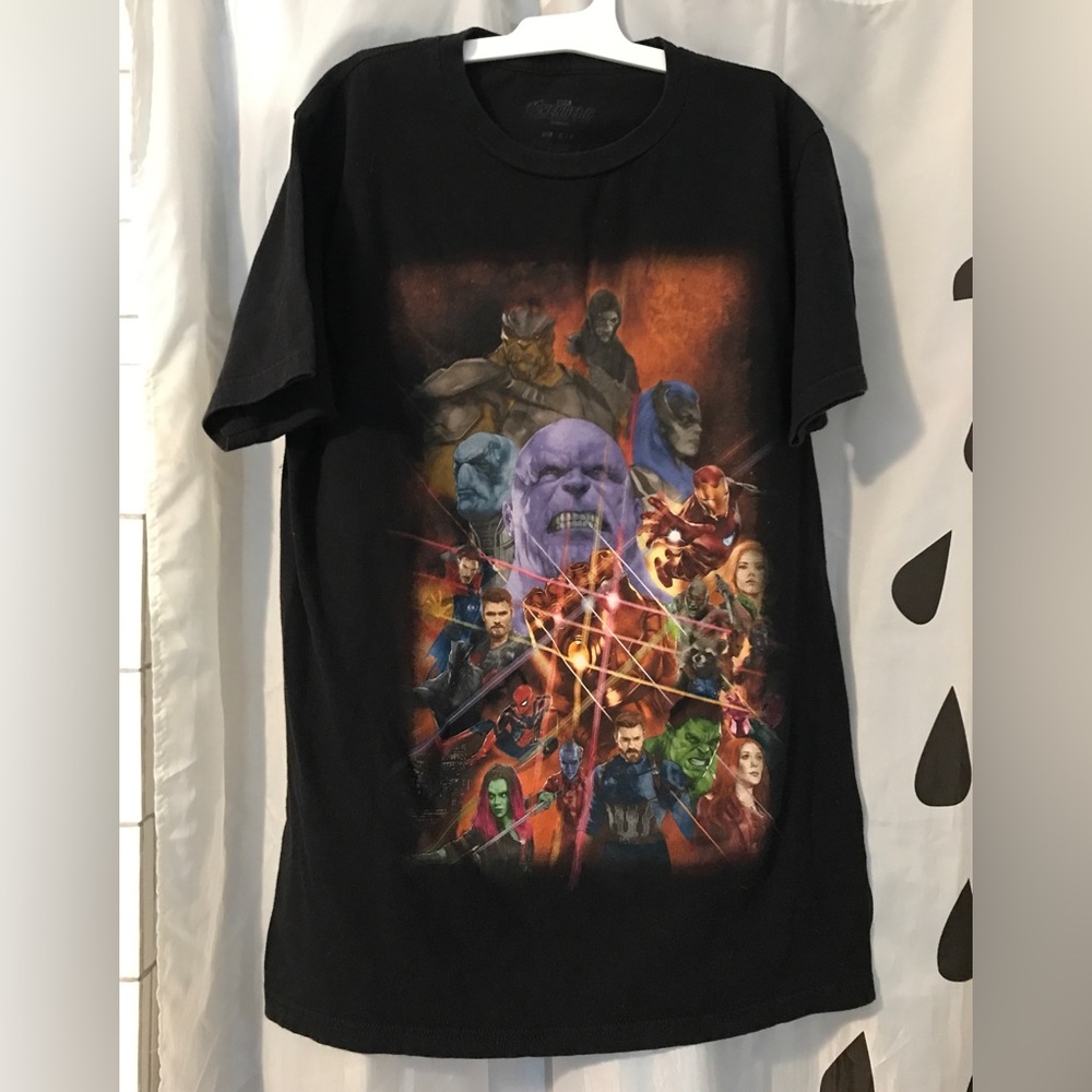 Avengers Infinity War T-Shirt SMALL